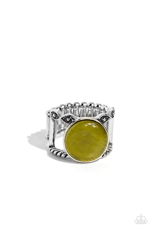 Paparazzi - Clairvoyantly Cat's Eye - Green Ring