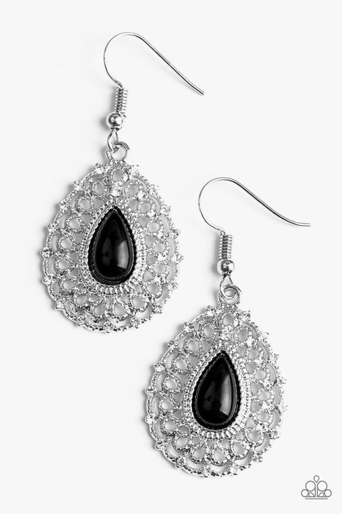 Paparazzi - Court Chic - Black Earrings