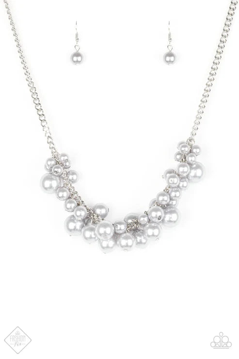 Paparazzi - Glam Queen - Silver Necklace