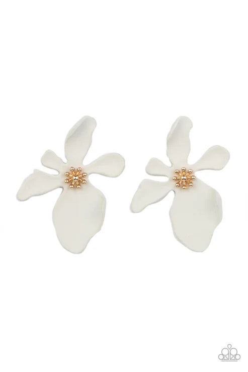 Paparazzi - Hawaiian Heiress - White Earrings
