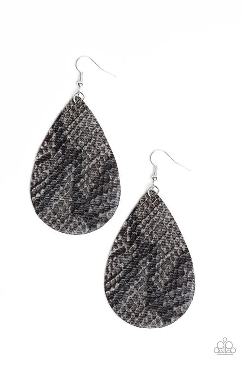 Paparazzi - Hiss Hiss - Silver Earrings