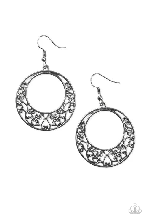 Paparazzi - Newport Nautical - Black Earrings
