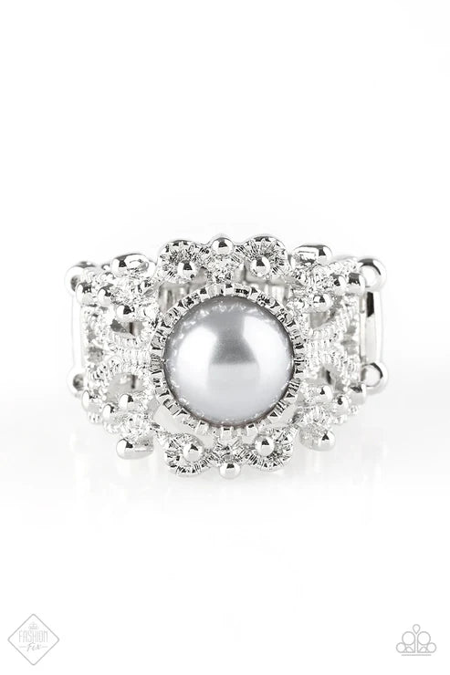 Paparazzi - On The Expensive Side - Silver Ring