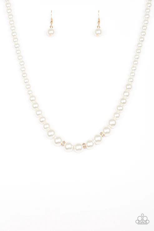 Paparazzi - Royal Romance - Gold Necklace