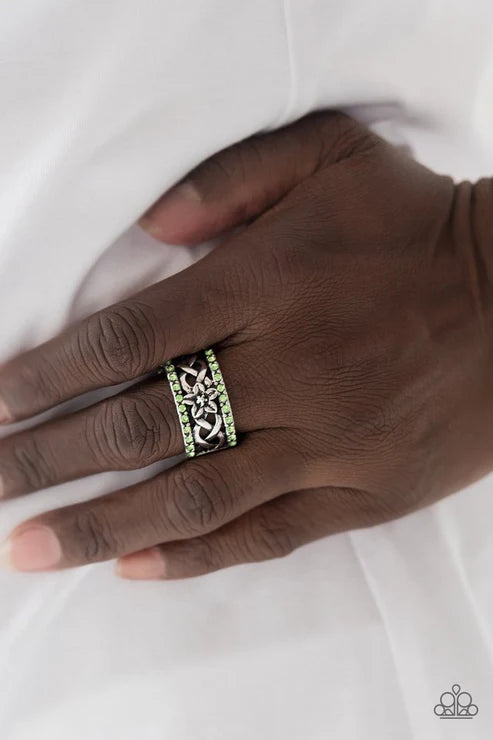 Paparazzi - Tropical Springs - Green Ring
