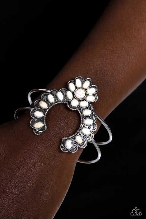 Paparazzi - ZEN Play On - White Bracelet