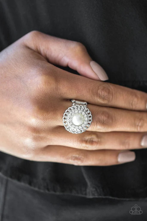 Paparazzi - Big City Attitude - White Ring