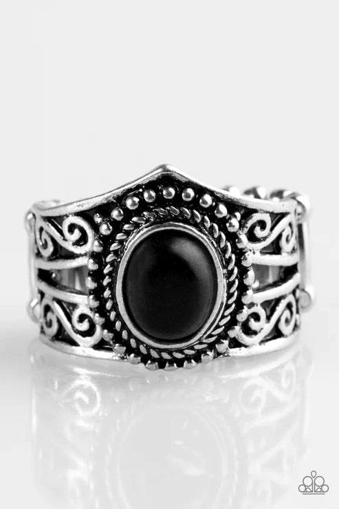 Paparazzi - Chief of Chic - Black Ring