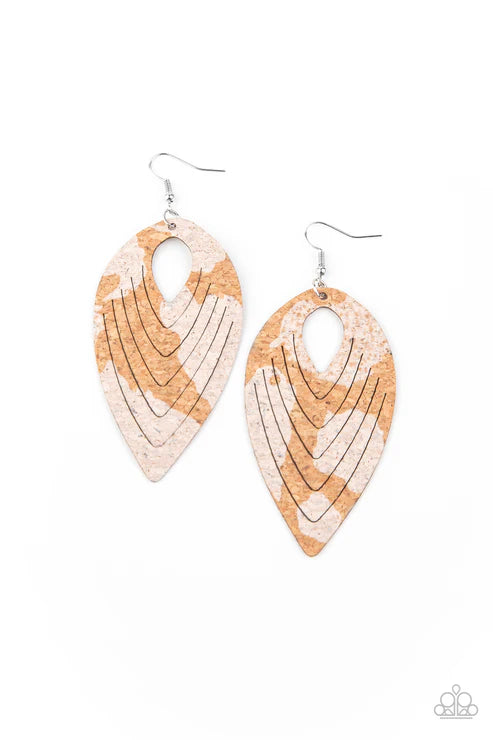 Paparazzi - Cork Cabana - White Earrings