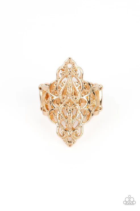 Paparazzi - Curled Crown - Gold Ring