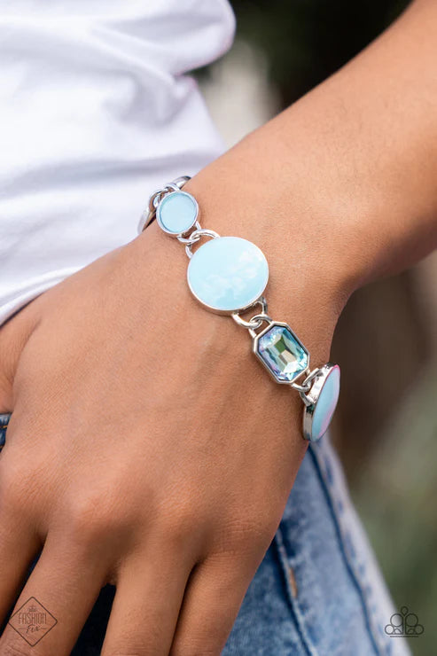 Paparazzi - Dreamscape Dazzle - Blue Bracelet