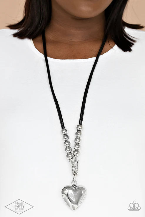 Paparazzi - Forbidden Love - Black Necklace