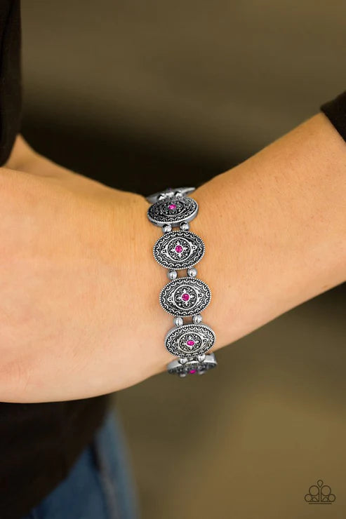 Paparazzi - Girl Grandeur - Pink Bracelet