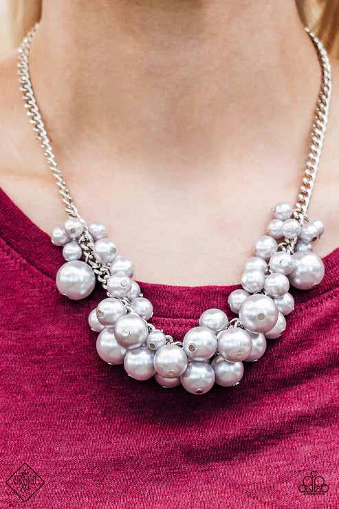 Paparazzi - Glam Queen - Silver Necklace