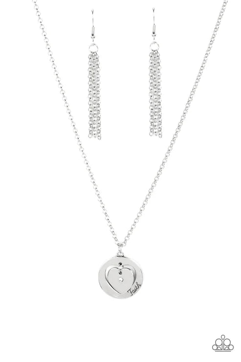 Paparazzi - Heart Full of Faith - White Necklace