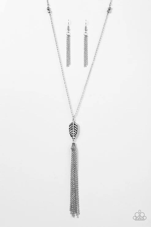 Paparazzi - Higher Than The Sky - White Necklace