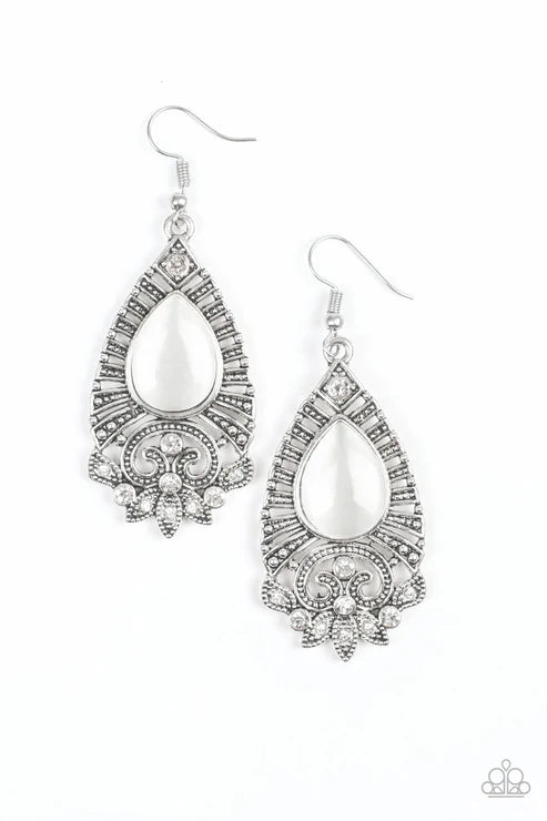 Paparazzi - Majestically Malibu - White Earrings
