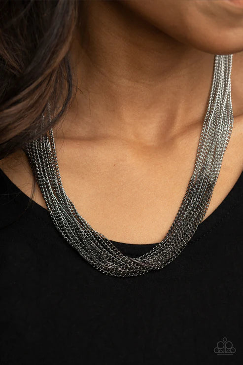 Paparazzi - Metallic Merger - Black Necklace