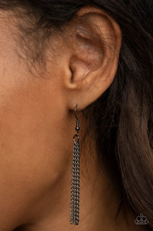 Paparazzi - Metallic Merger - Black Necklace