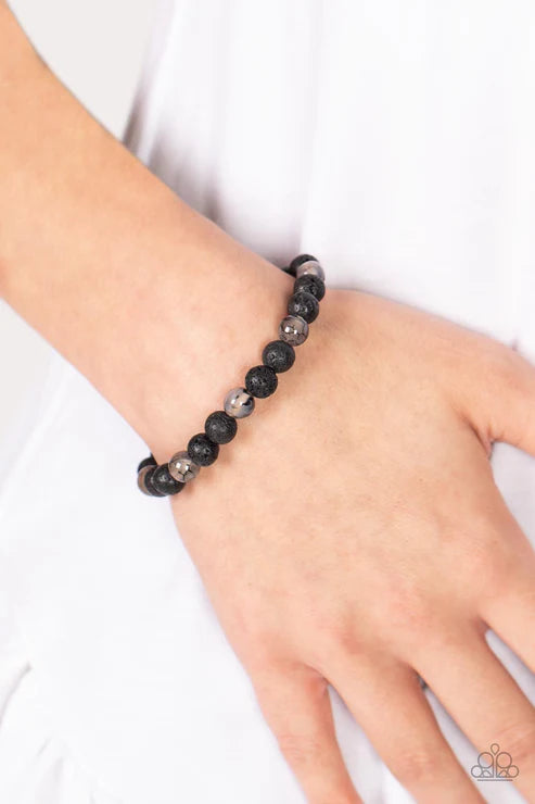 Paparazzi - Molten Mogul - Black Bracelet