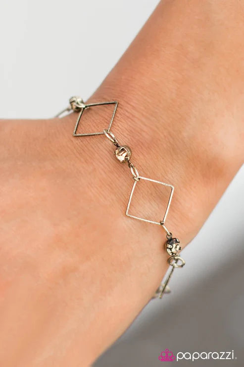 Paparazzi - New Girl On The Block - Brass Bracelet