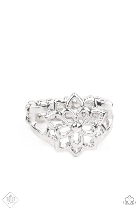 Paparazzi - Prana Paradise - Silver Ring