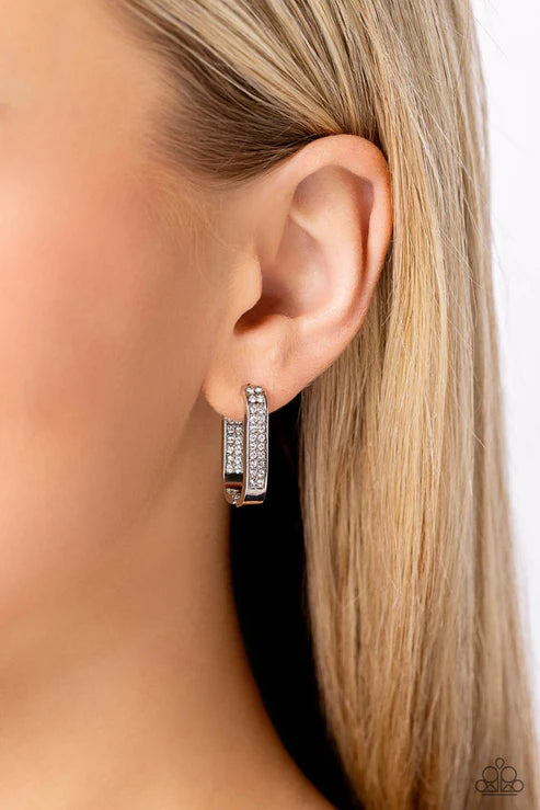 Paparazzi - Sinuous Silhouettes - White Earrings