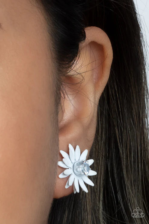 Paparazzi - Sunshiny DAIS-y - White Earrings