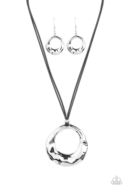 Paparazzi - Tectonic Treasure - Silver Necklace