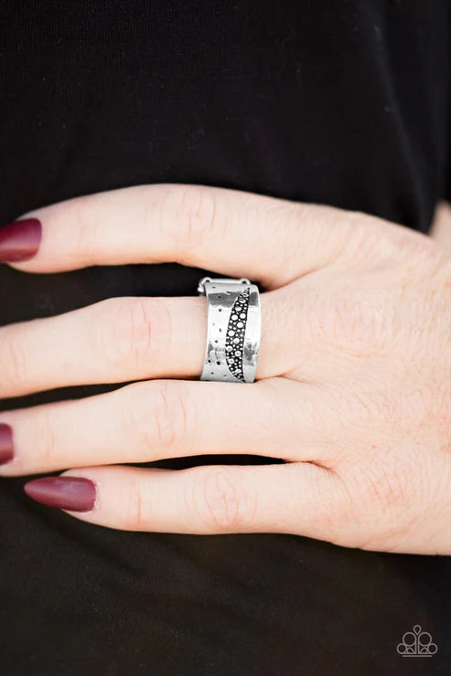 Paparazzi - Texture Trip - Silver Ring