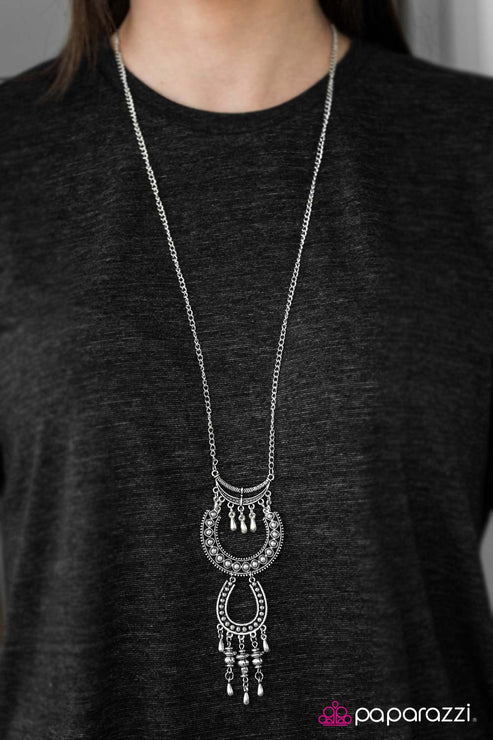 Paparazzi - Thank Your Lucky Stars - Silver Necklace