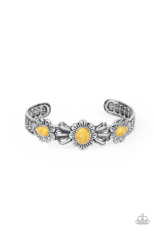 Paparazzi - Winslow Walkabout - Yellow Bracelet