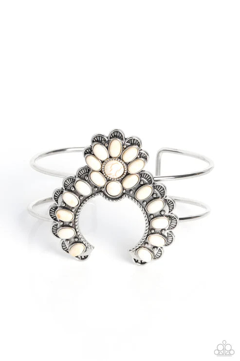 Paparazzi - ZEN Play On - White Bracelet